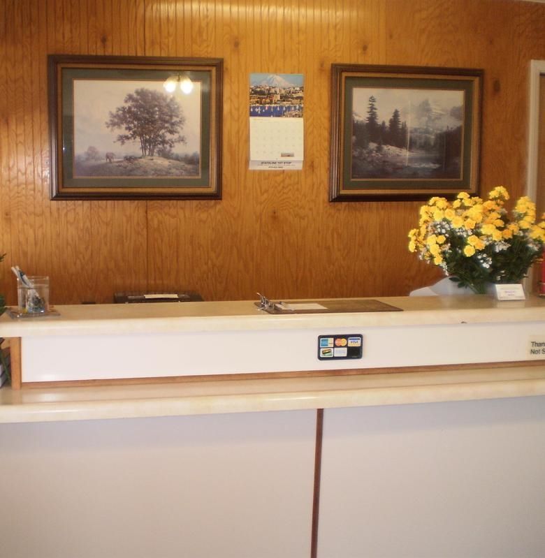 Budget Inn And Suites Siloam Springs Интерьер фото